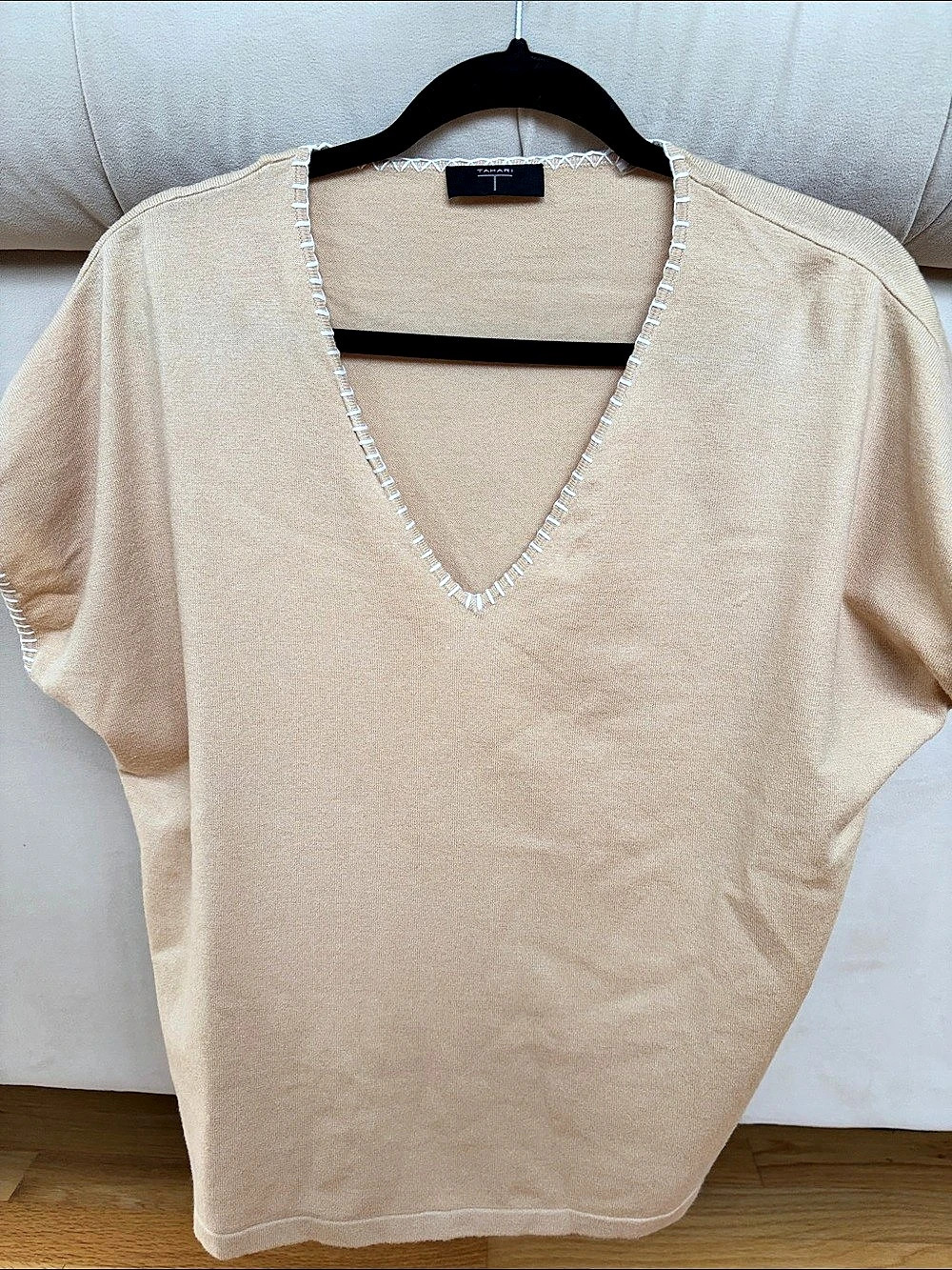 Tahari Beige Short Sleeve V-Neck Top